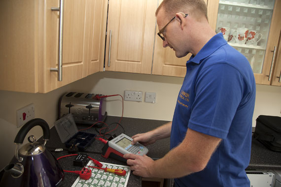 Simon Barker using the Seaward Apollo 600 PAT tester